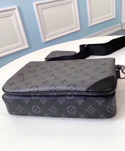 Louis Vuitton Trio Messenger M69443 Black