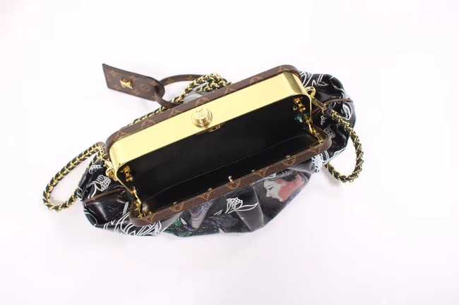 Louis Vuitton Outlet BOURSICOT EW M56369